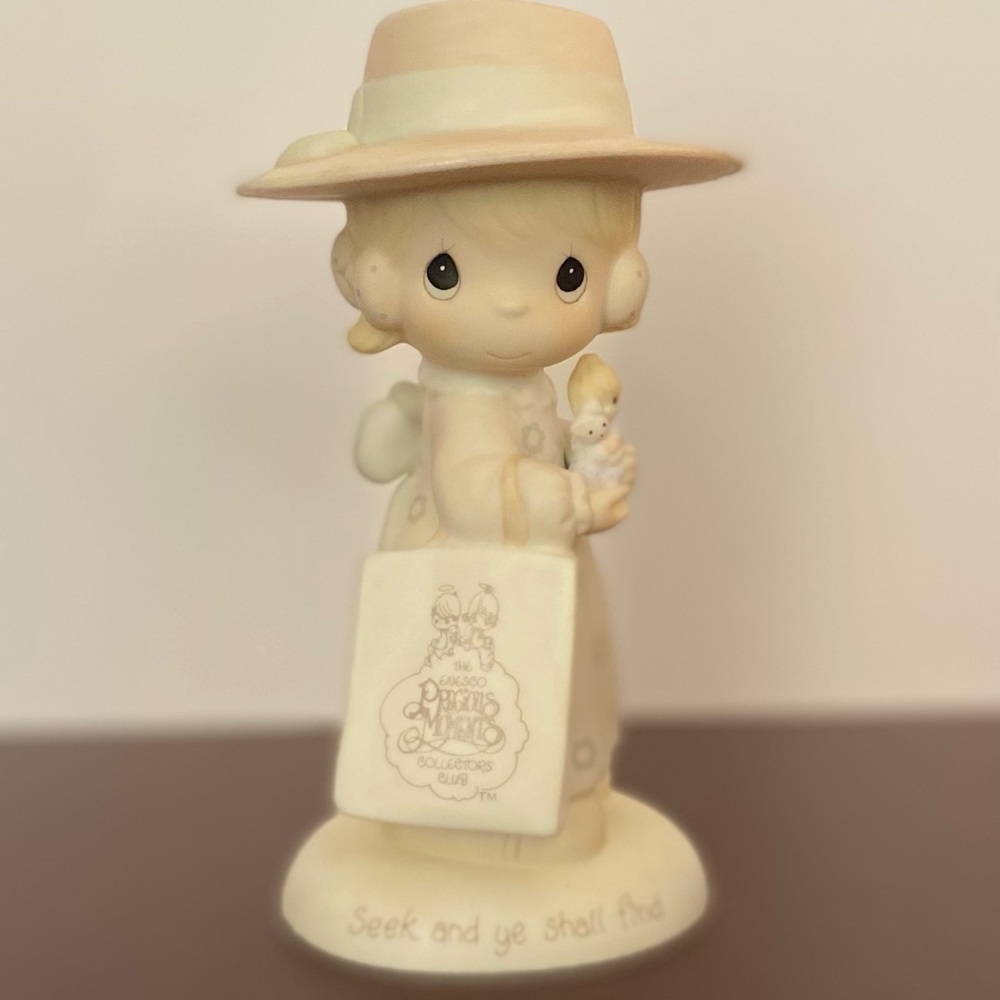 ‘Seek and Ye Shall Find’ Precious Moments Charter Member Figurine #E-0105